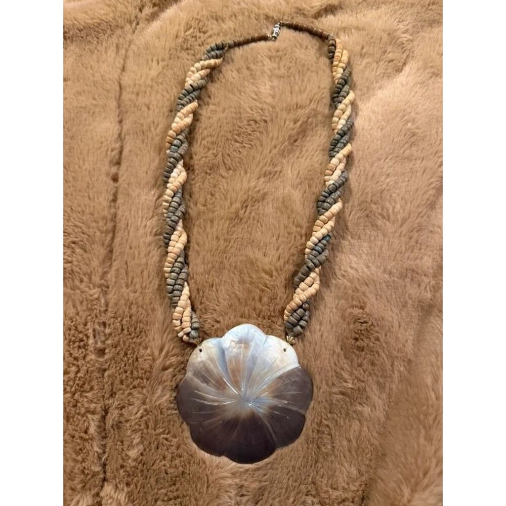 Vintage Carved Mother of Pearl Flower Statement Necklace - Boho Beachy